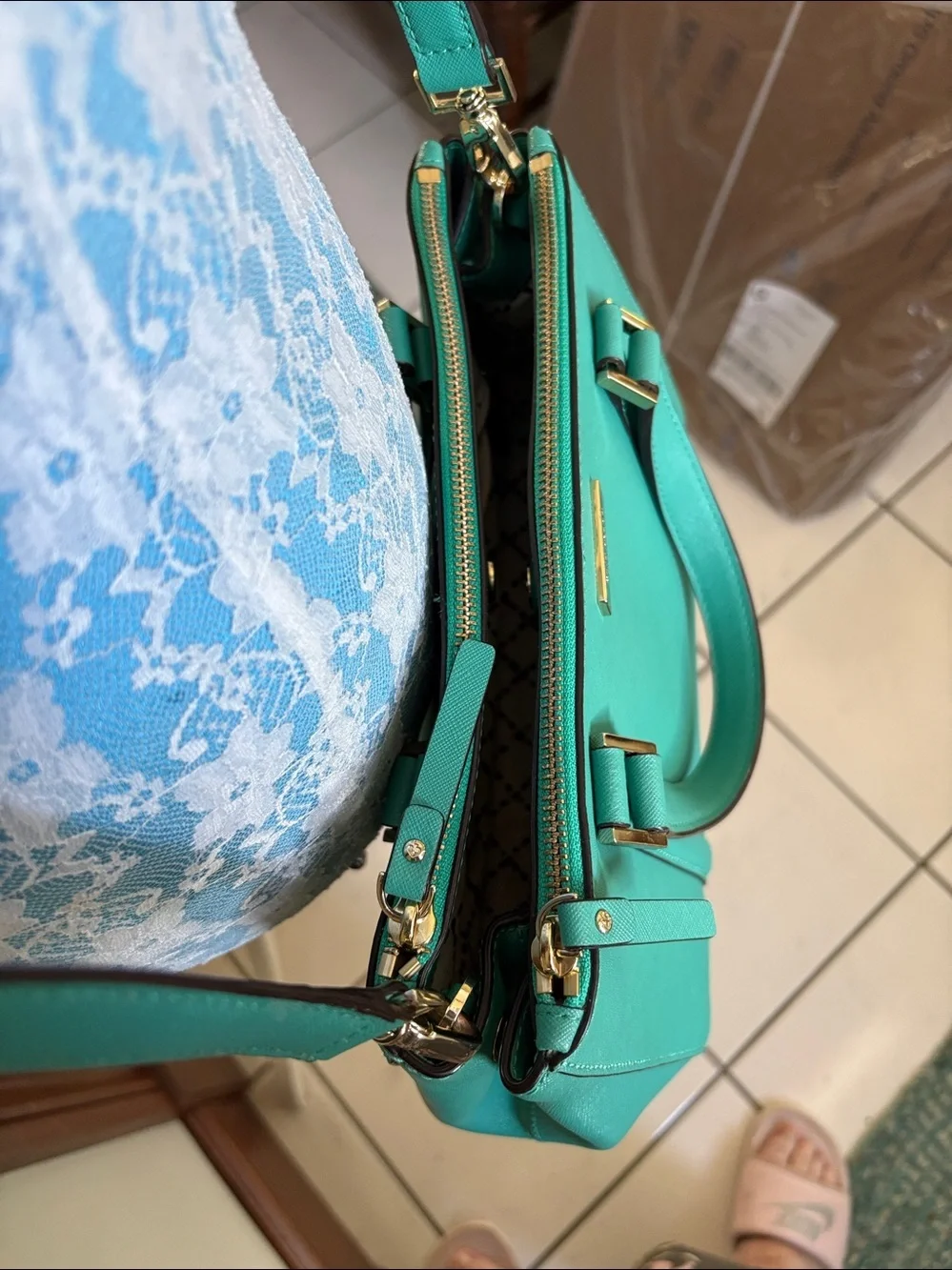 kate spade Satchel  crossbody bag, shoulder bag turquoise saffiano gold hardware